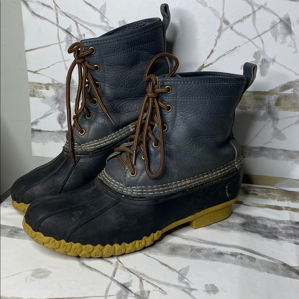 LL Bean Flannel Lined Bean Boots - Picture 2 of 7